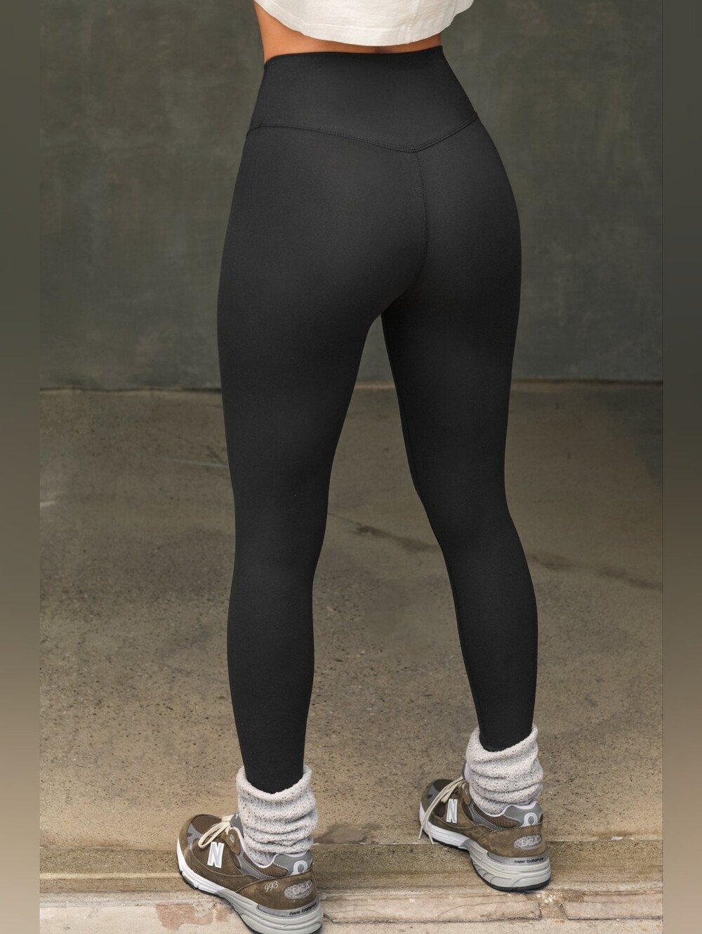 Joah Brown Second Skin High Waisted Legging Sueded Onyx Black M/L - Picture 2 of 6